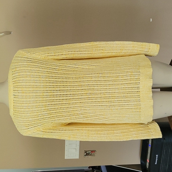 Talbots yellow sweater - Picture 5 of 6